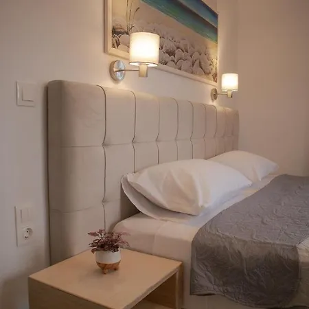 Athanasia مدينة سكياثوس