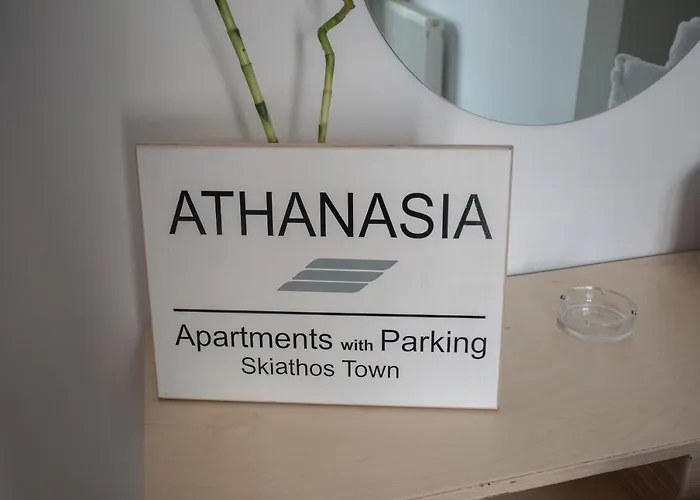 Athanasia Hotel *