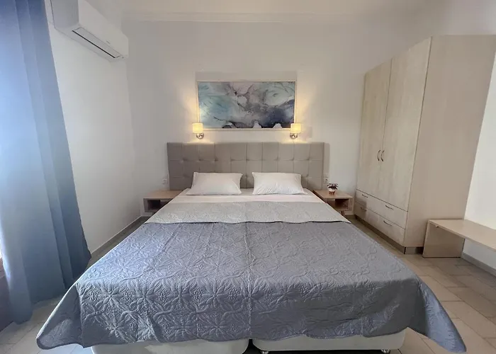 Athanasia Skiathos Town