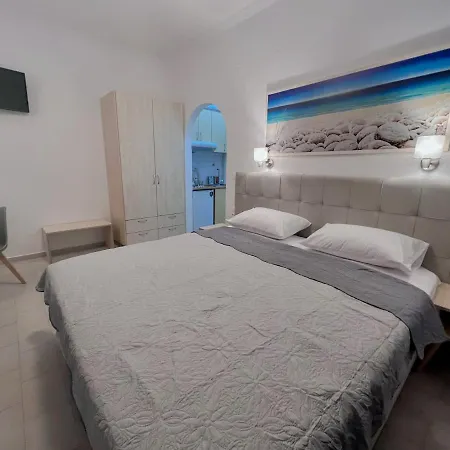 Hotel Athanasia *
