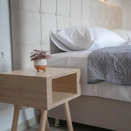 Athanasia Hotel